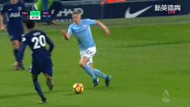 致敬李惠堂，赞助商犀旺送给魏祥鑫一颗柚子足球