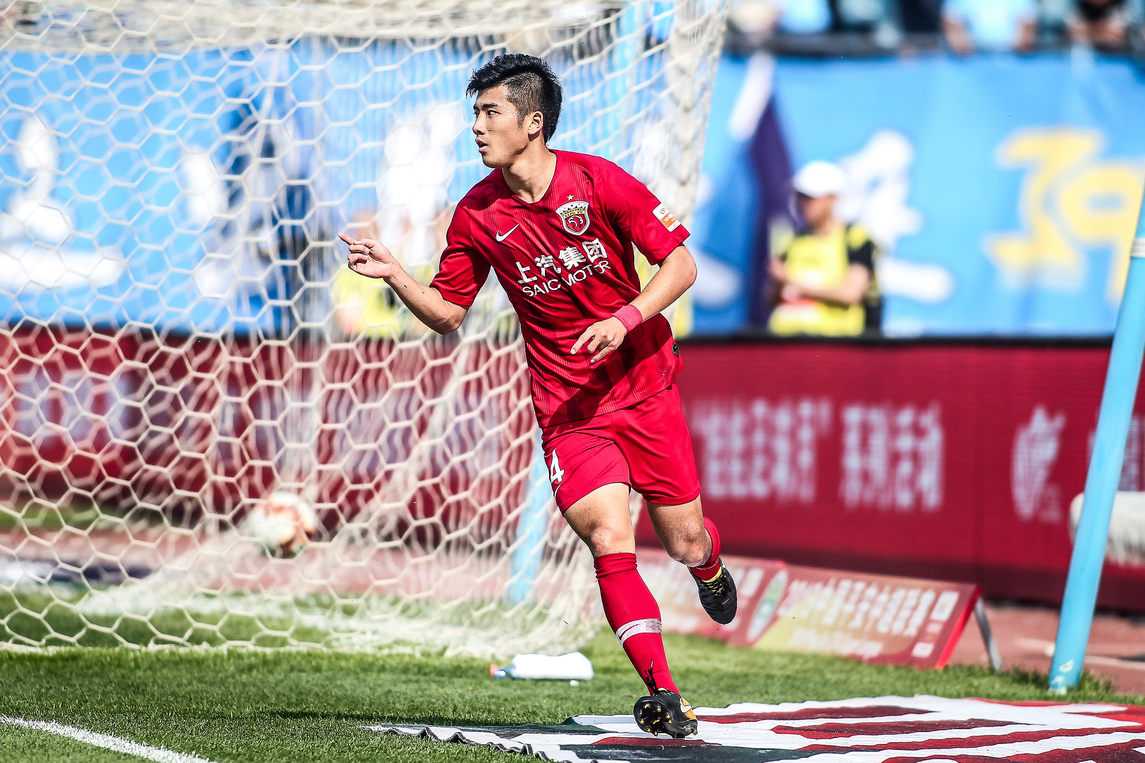 意甲11月最佳球员候选：迈尼昂、劳塔罗、瓦尔迪入选（意甲11月最佳球员提名出炉：迈尼昂、劳塔罗、瓦尔迪上榜）