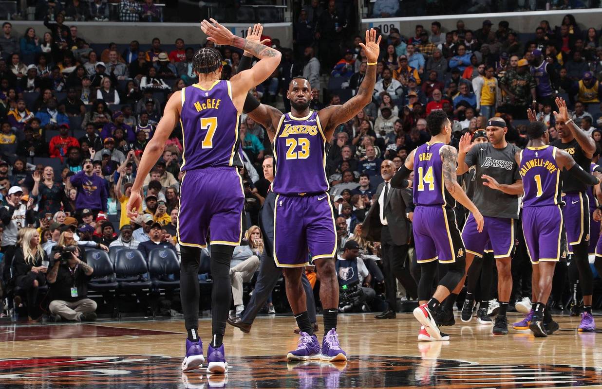 挪威后卫：中场休息时哈兰德让我们多传中，最后奏效了（挪威后卫：中场哈兰德建议多传中，最终奏效）