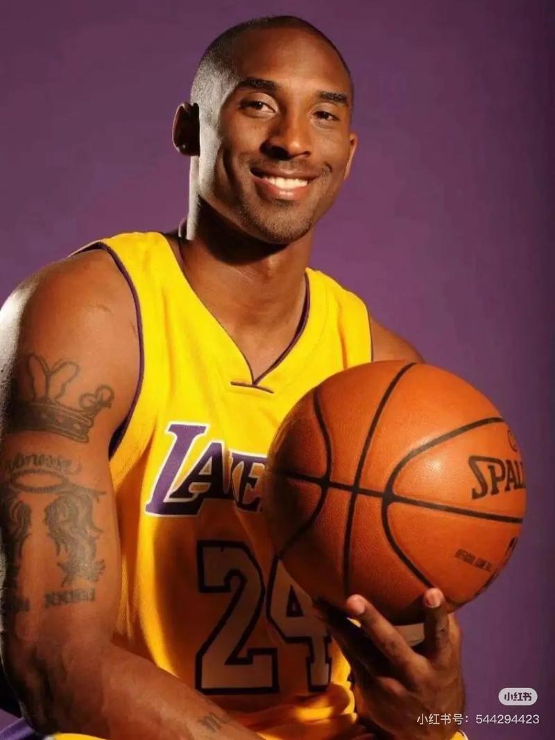 欧冠疯狂夜！3大豪门全逆转，17岁新星封神，后卫90秒双响炸场？（欧冠沸腾之夜：三大豪门齐逆转，17岁妖星封神，后卫90秒梅开二度引爆全场）