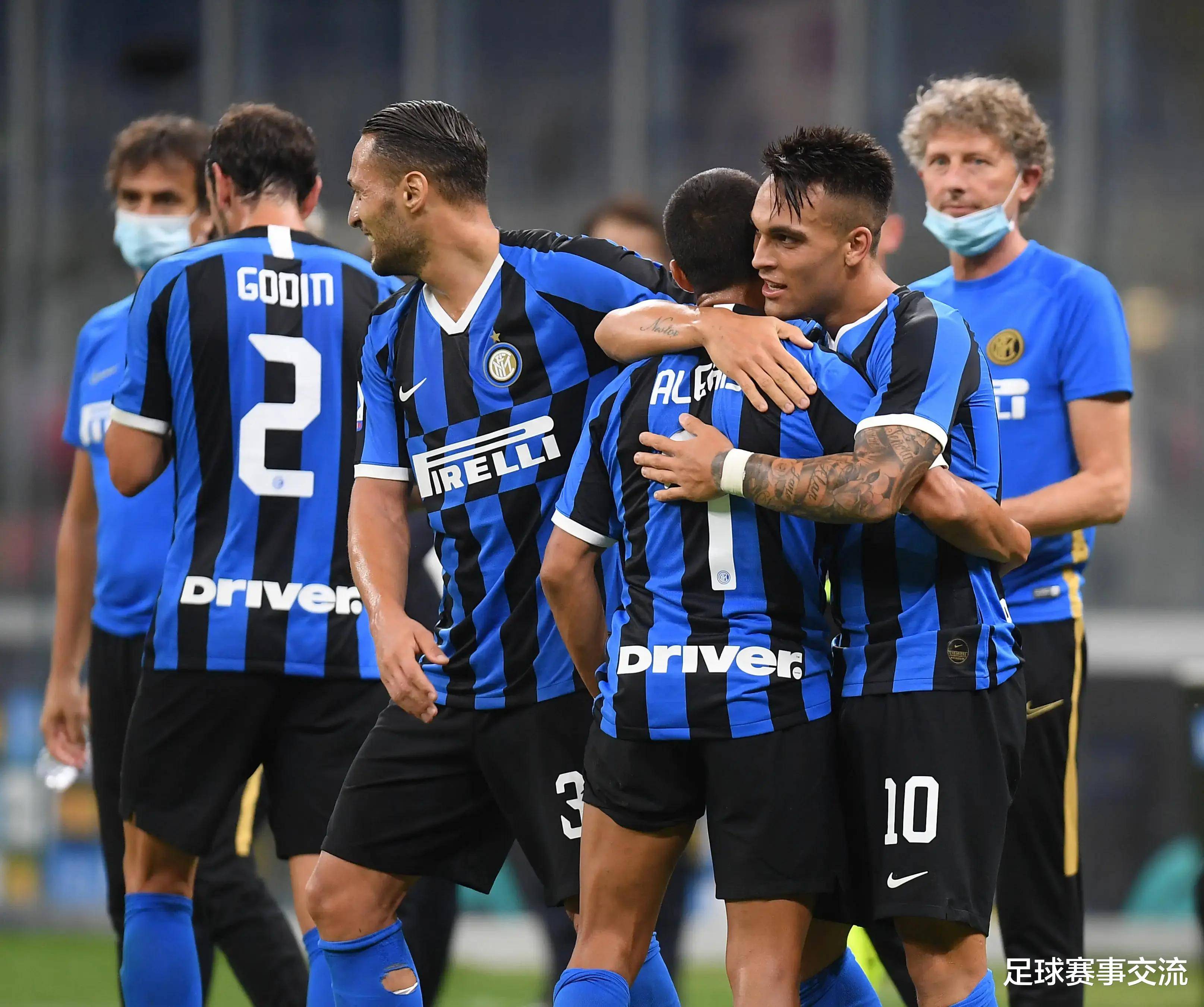 半场：莱比锡1-0斯图加特，沙博特自摆乌龙（半场战报：莱比锡暂1-0领先斯图加特，沙博特不慎自摆乌龙）