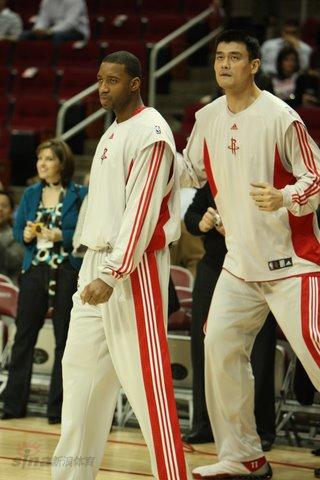 🎮HLE 1-0 DK：许哥连送&Guma虐泉收汁，HLE先下一城（🎮HLE 1-0 DK：许哥多次阵亡，Guma虐泉收割，HLE先拔头筹）