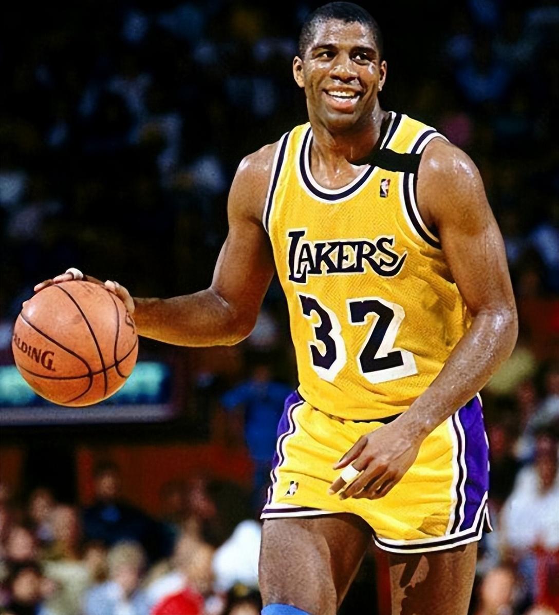 以其卓越的 以其卓越的